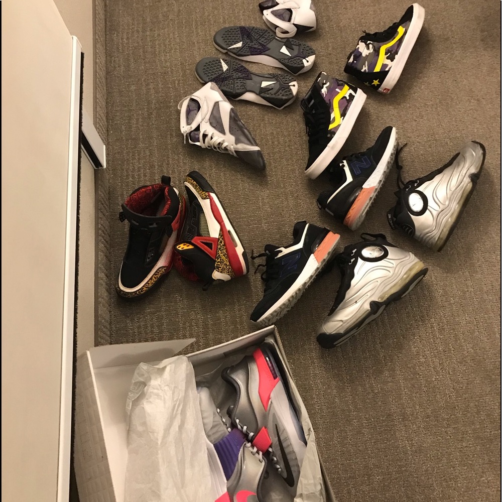 7 pairs size 9 1/2 to 10 the kd elite ds alone